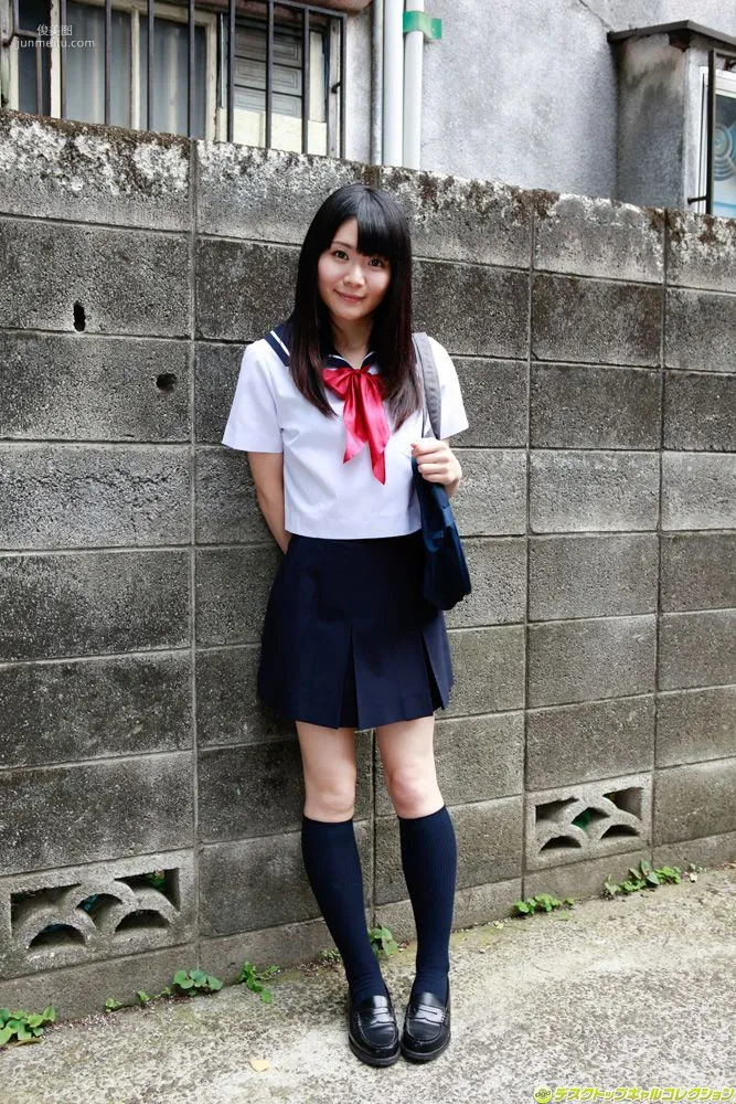Sayaka Otonashi "An Immature Body of a Loli-Faced Beauty Who Looks Good in Uniform" Photo Set [DGC] NO.1046 photo 3