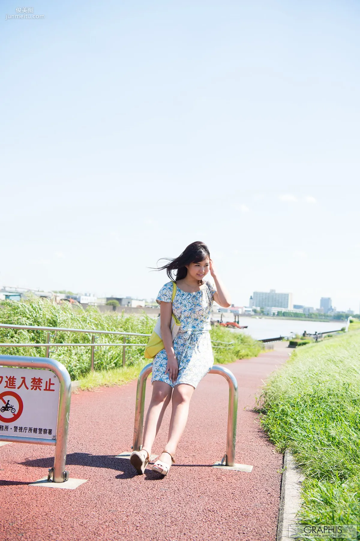 彩乃なな/彩乃奈奈『Whimsical cat』 [Graphis] Gals 写真集25