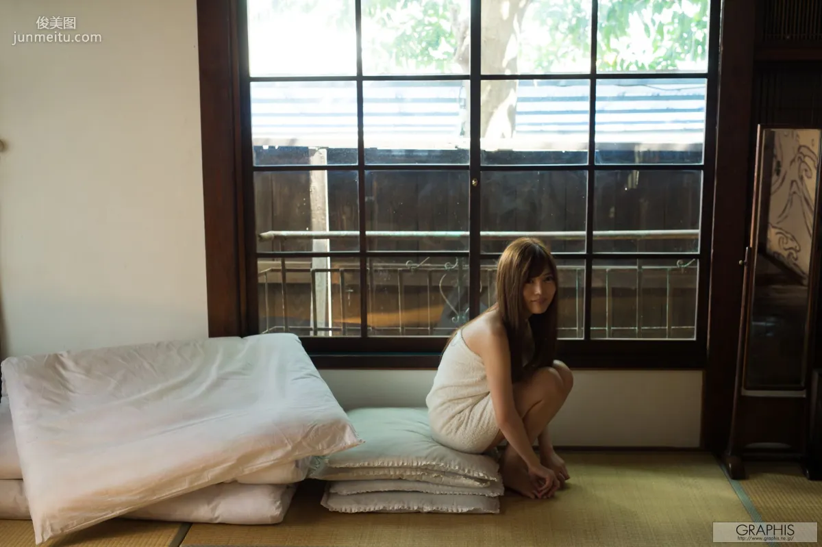 榊梨々亜/榊梨梨亞《Be shy》 [Graphis] Gals 寫真集 28