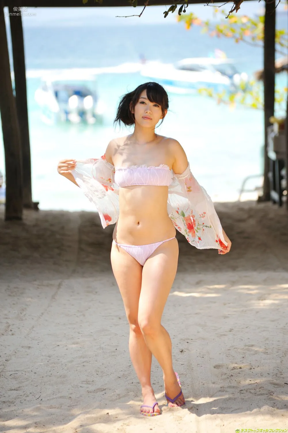 西野翔《ルックス抜群!ビーチで輝く女神のヒップ》寫真集 [DGC] NO.1058 56