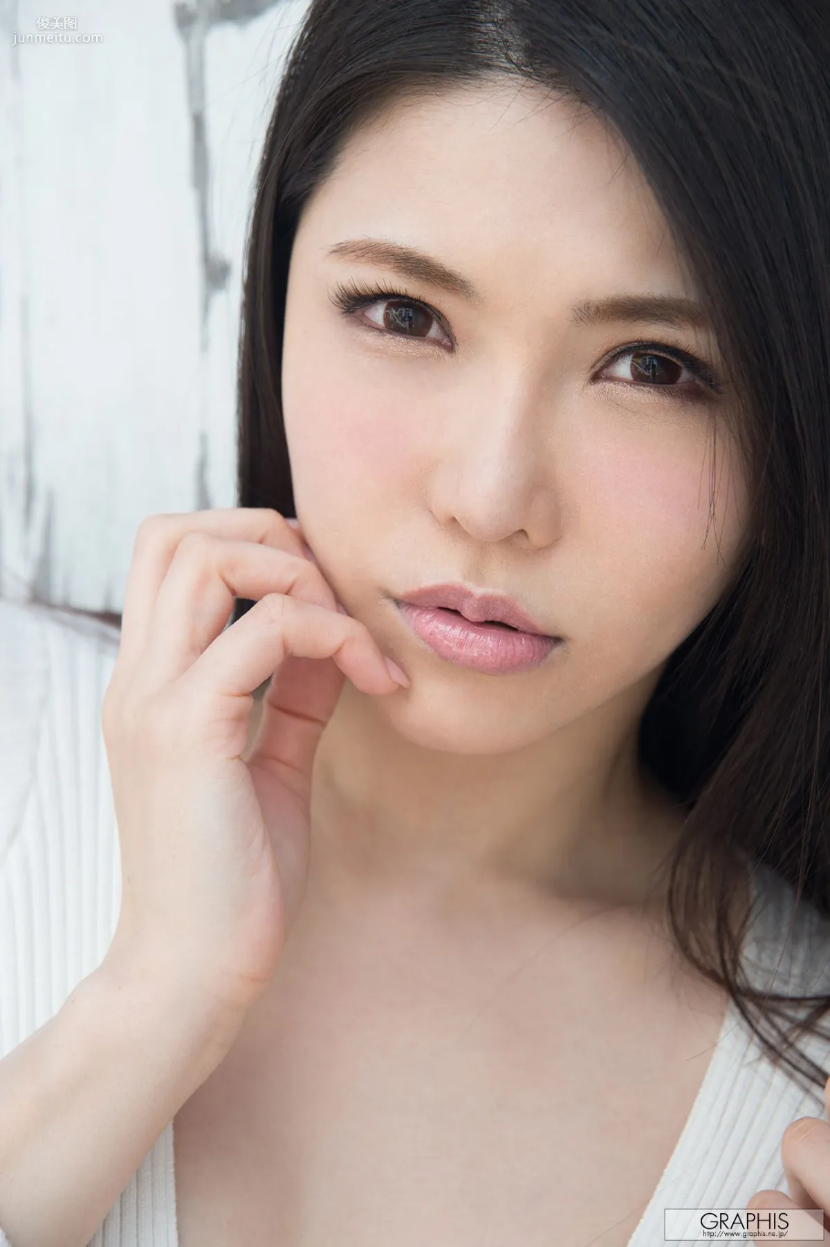 冲田杏梨『Console』 [Graphis] Gals 写真集2