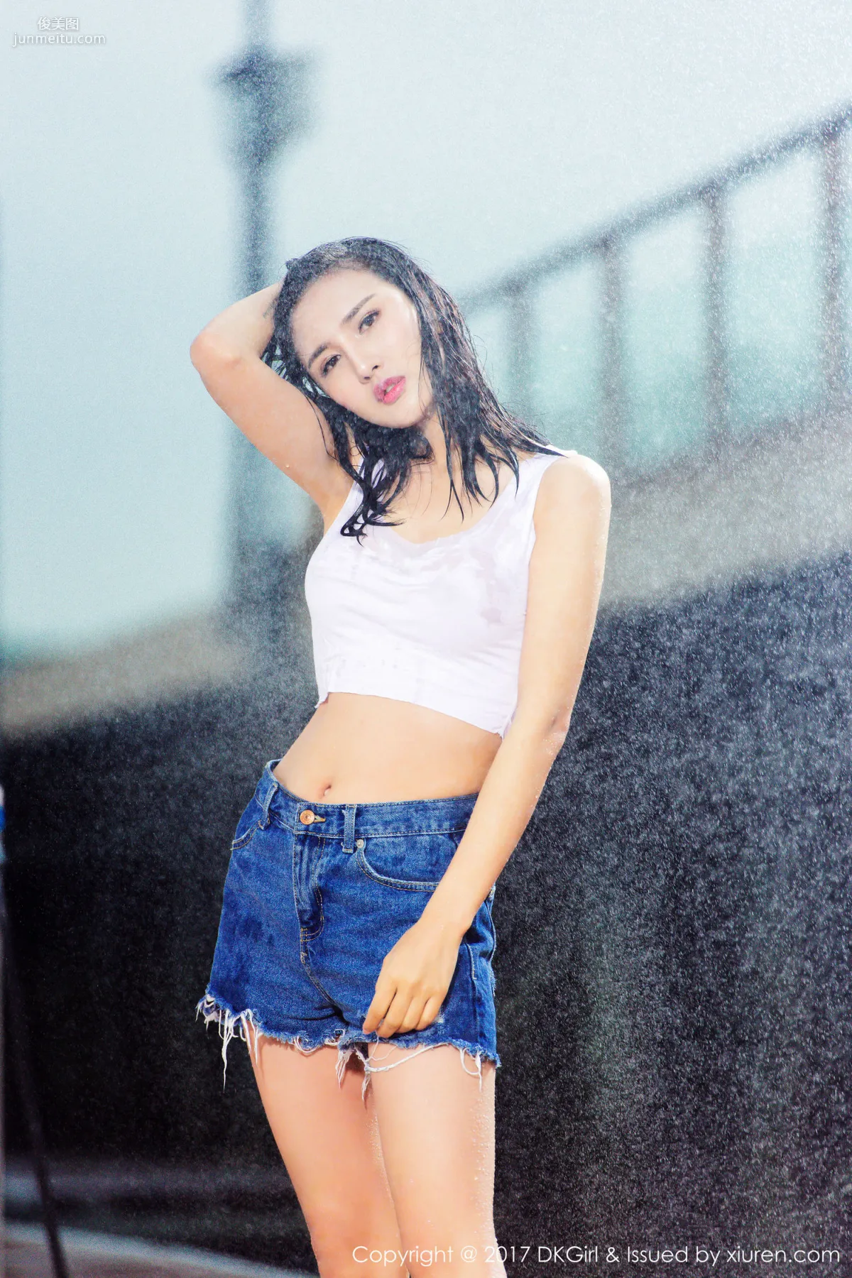 Model Mei Ge, Fresh and Lovely, Beautiful Breasts and Legs, Fashionable and Sexy [DKGirl] VOL.026 Photo Set photo 50