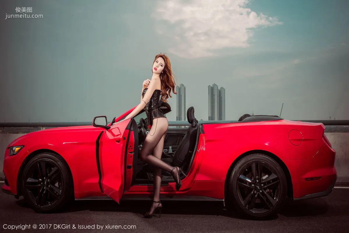 Cai Leer, Beautiful Bust and Legs, Slender Silk Feet [DKGirl] VOL.018 Photo Set photo 24