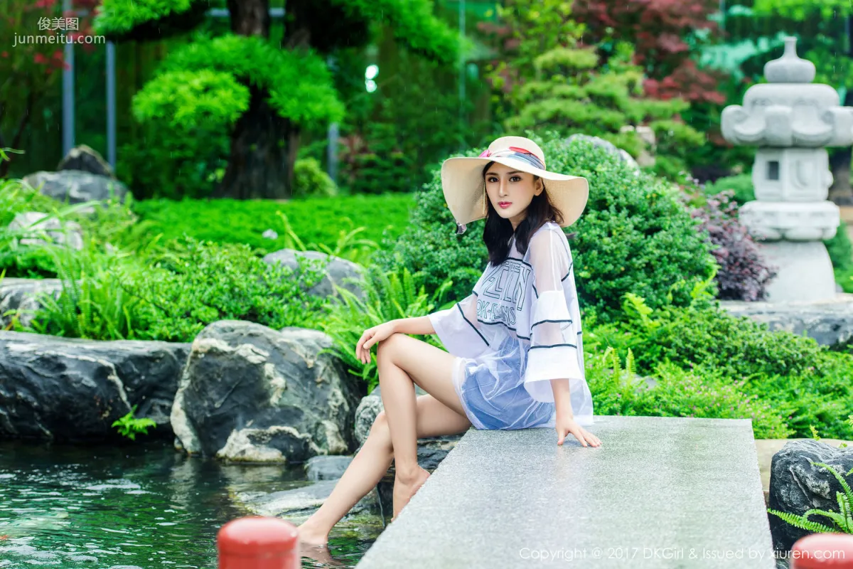 Model Mei Ge, Fresh and Lovely, Beautiful Breasts and Legs, Fashionable and Sexy [DKGirl] VOL.026 Photo Set photo 8