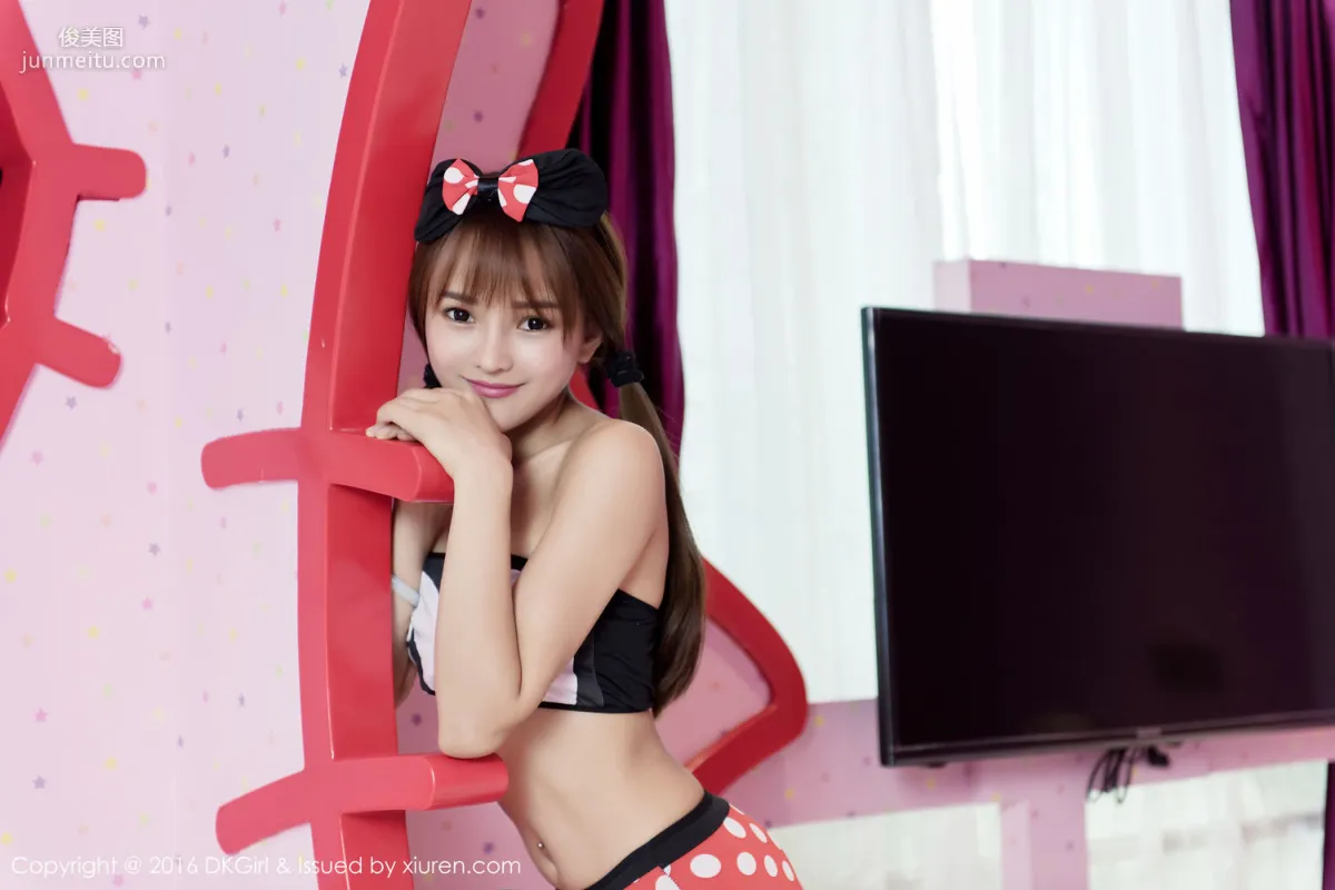 Cen Yuqiao, Pink Christmas Theme Series [DKGirl] VOL.003 Photo Set photo 3