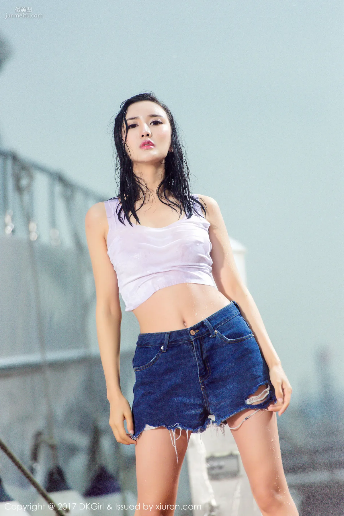 Model Mei Ge, Fresh and Lovely, Beautiful Breasts and Legs, Fashionable and Sexy [DKGirl] VOL.026 Photo Set photo 53