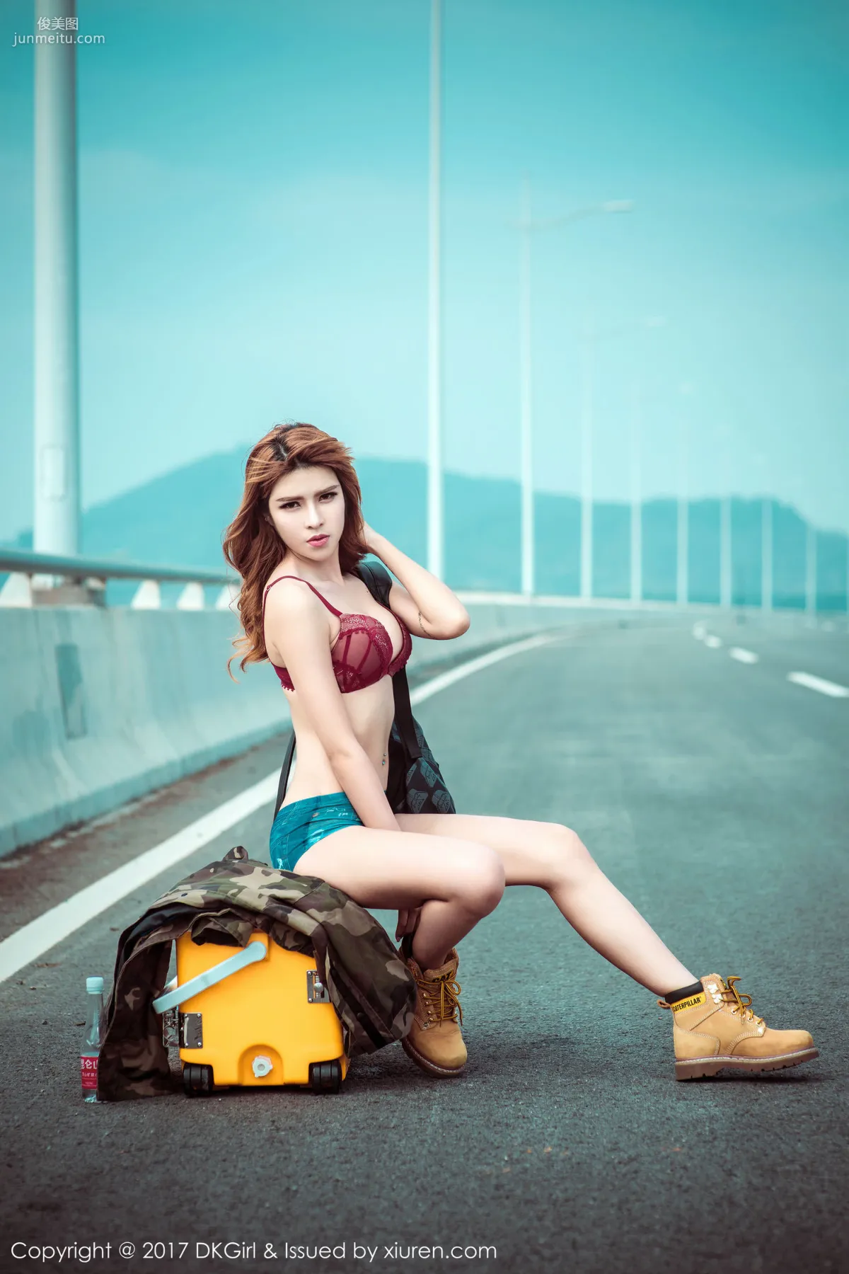 Cai Leer, Beautiful Bust and Legs, Slender Silk Feet [DKGirl] VOL.018 Photo Set photo 3
