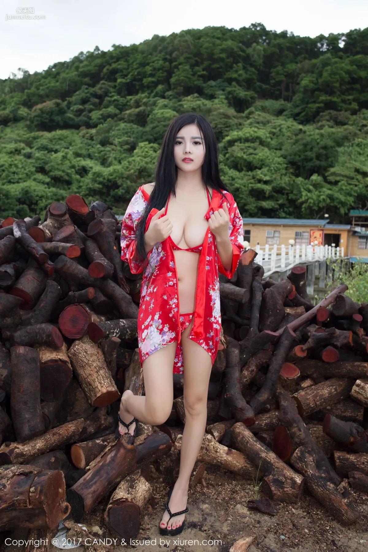 Linmei Huizi Mieko, Outdoor Beach + In-Car Shoot, [Candy] VOL.013 Photo Set photo 14