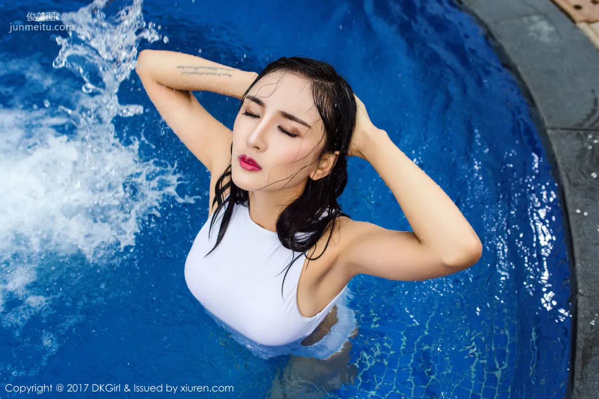 Model Mei Ge, Fresh and Lovely, Beautiful Breasts and Legs, Fashionable and Sexy [DKGirl] VOL.026 Photo Set photo 33