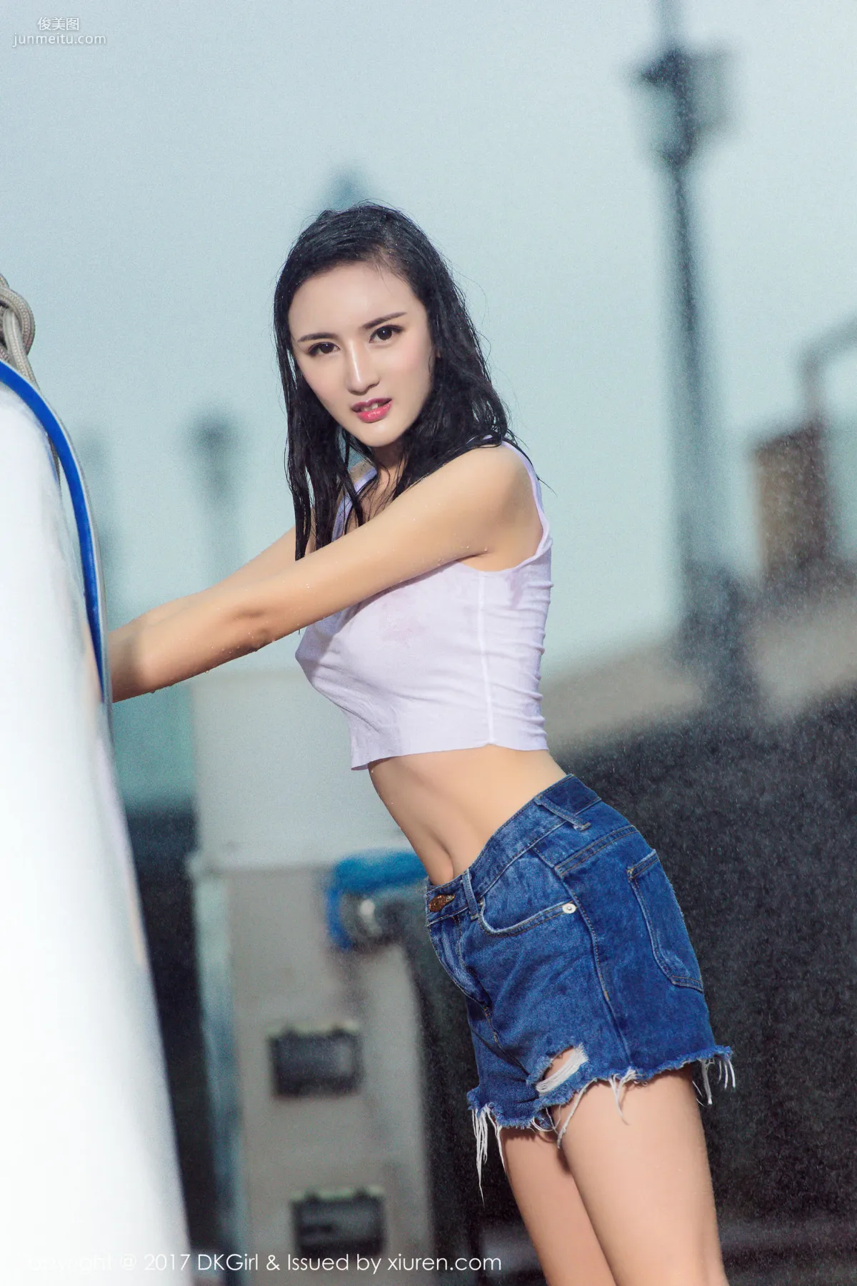 Model Mei Ge, Fresh and Lovely, Beautiful Breasts and Legs, Fashionable and Sexy [DKGirl] VOL.026 Photo Set photo 49