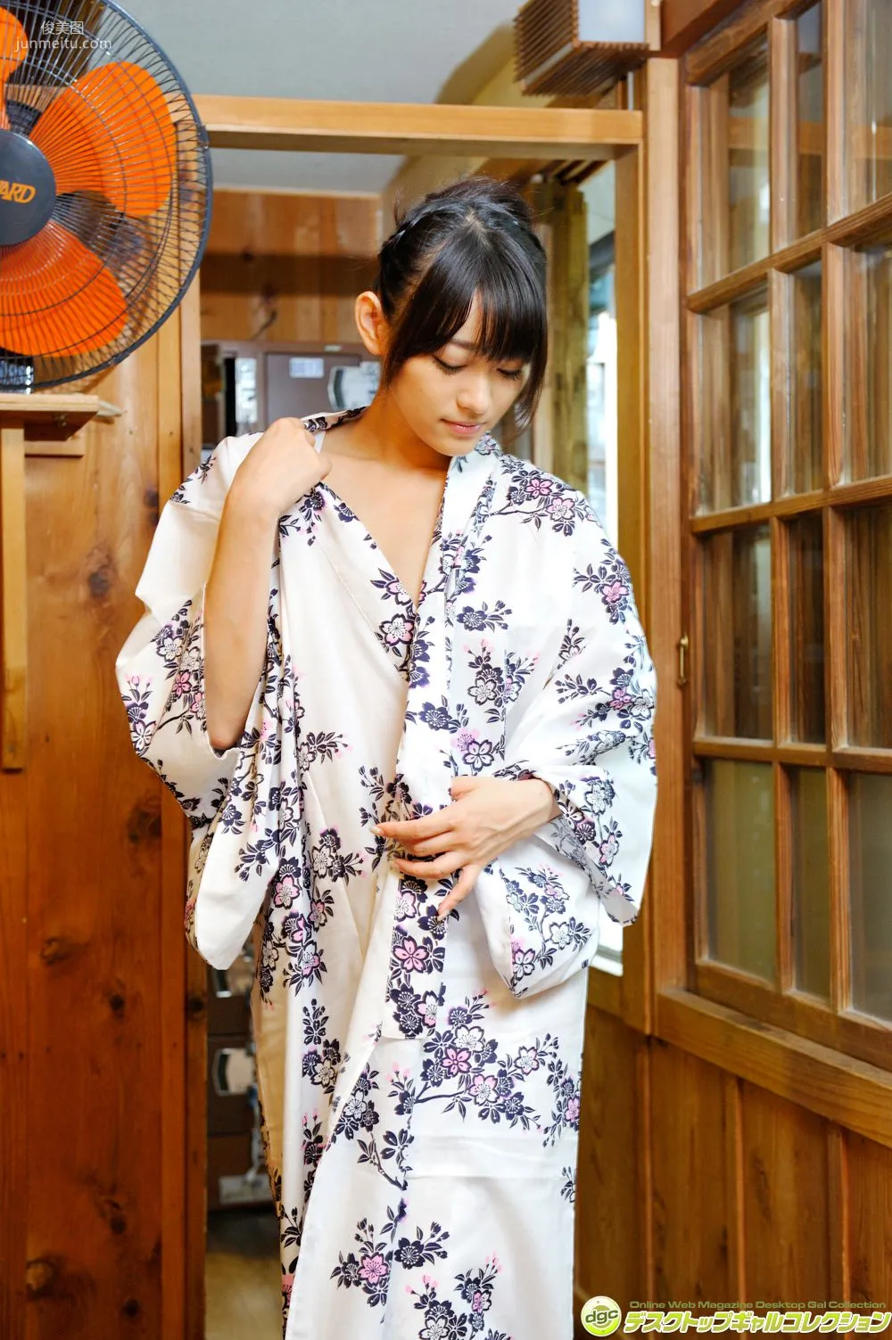 Shou Nishino, Recently, a Veteran Actress Who Often Plays Young Wife Roles! Photo Set [DGC] NO.1189 photo 51
