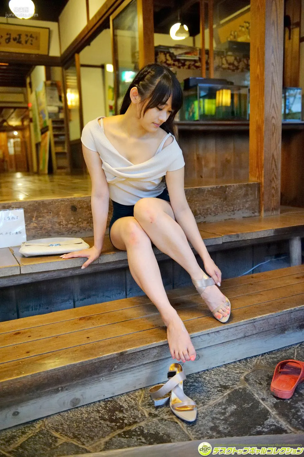 Shou Nishino, Recently, a Veteran Actress Who Often Plays Young Wife Roles! Photo Set [DGC] NO.1189 photo 60