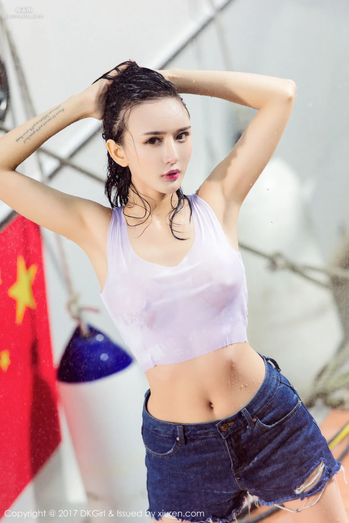 Model Mei Ge, Fresh and Lovely, Beautiful Breasts and Legs, Fashionable and Sexy [DKGirl] VOL.026 Photo Set photo 58