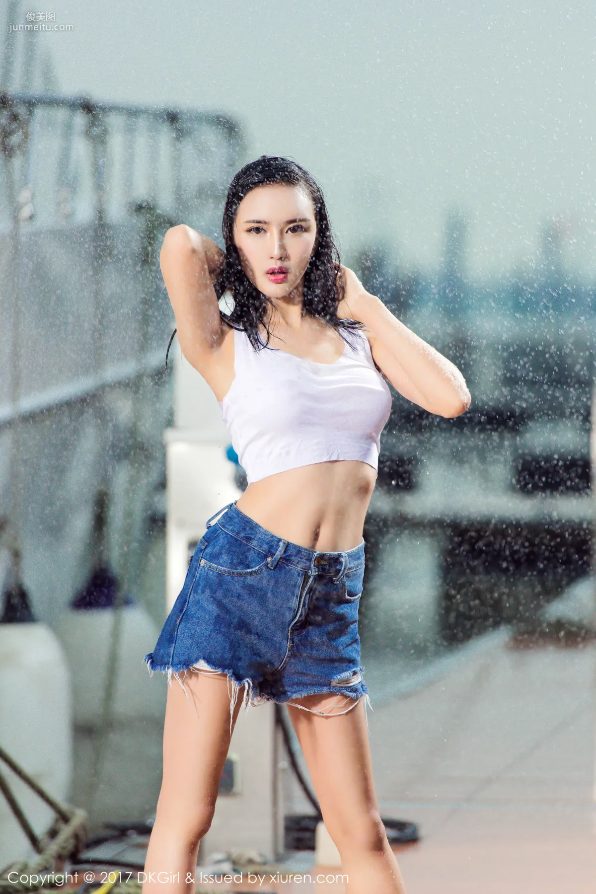 Model Mei Ge, Fresh and Lovely, Beautiful Breasts and Legs, Fashionable and Sexy [DKGirl] VOL.026 Photo Set photo 46