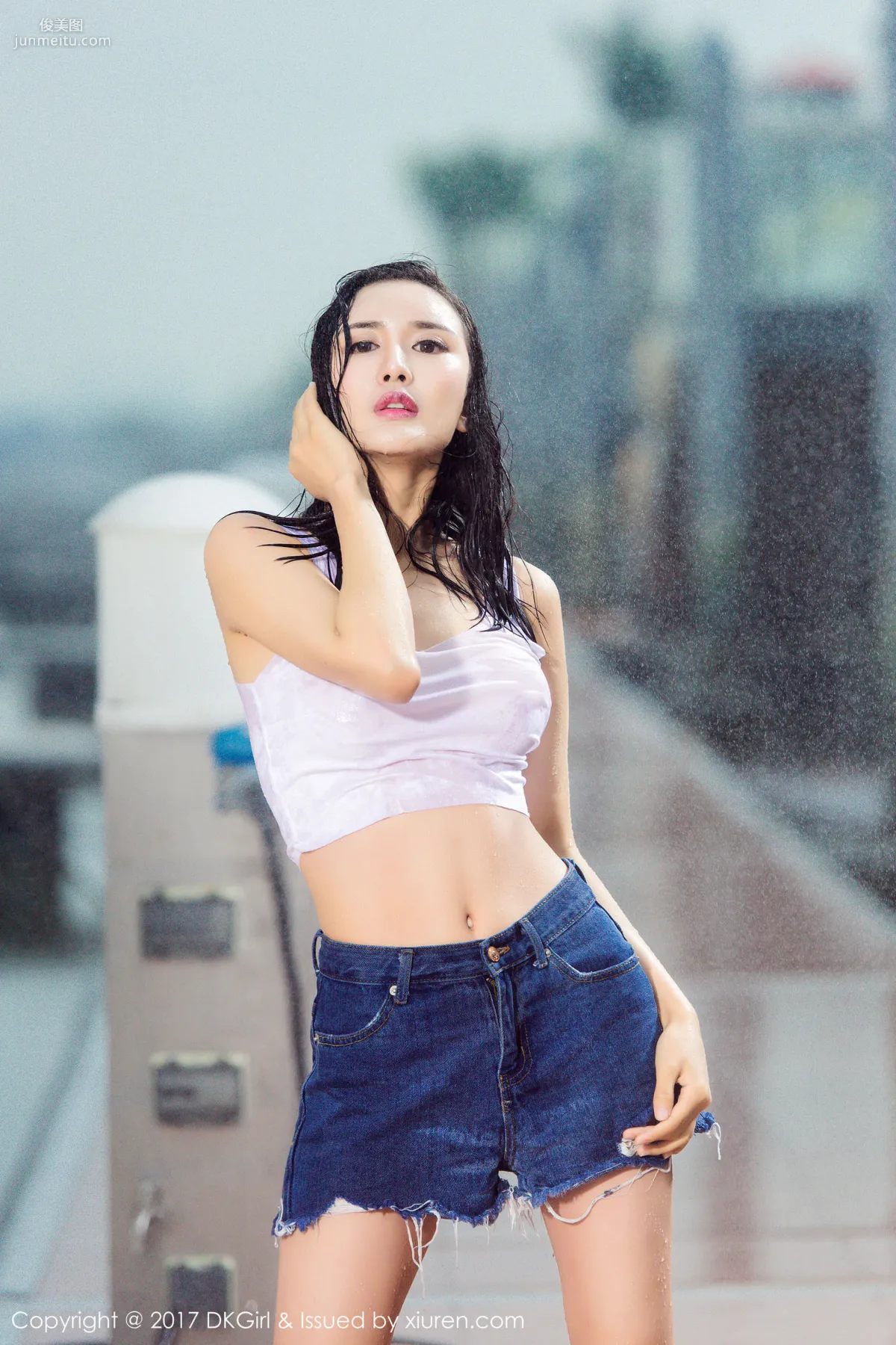 Model Mei Ge, Fresh and Lovely, Beautiful Breasts and Legs, Fashionable and Sexy [DKGirl] VOL.026 Photo Set photo 51