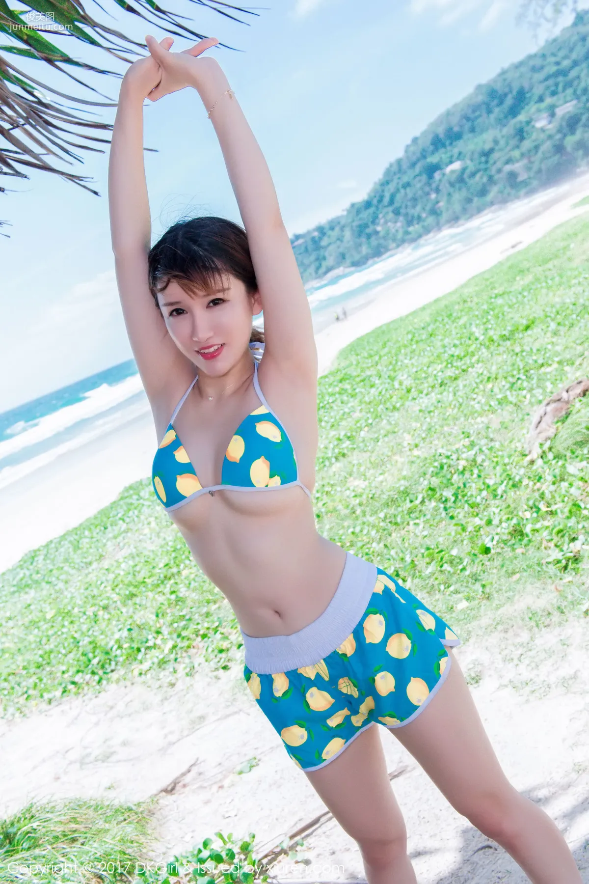 K8 Aojiao Mengmeng Vivian, Swimsuit + High-Cut + Wet Body [DKGirl] Vol.011 Photo Set photo 16
