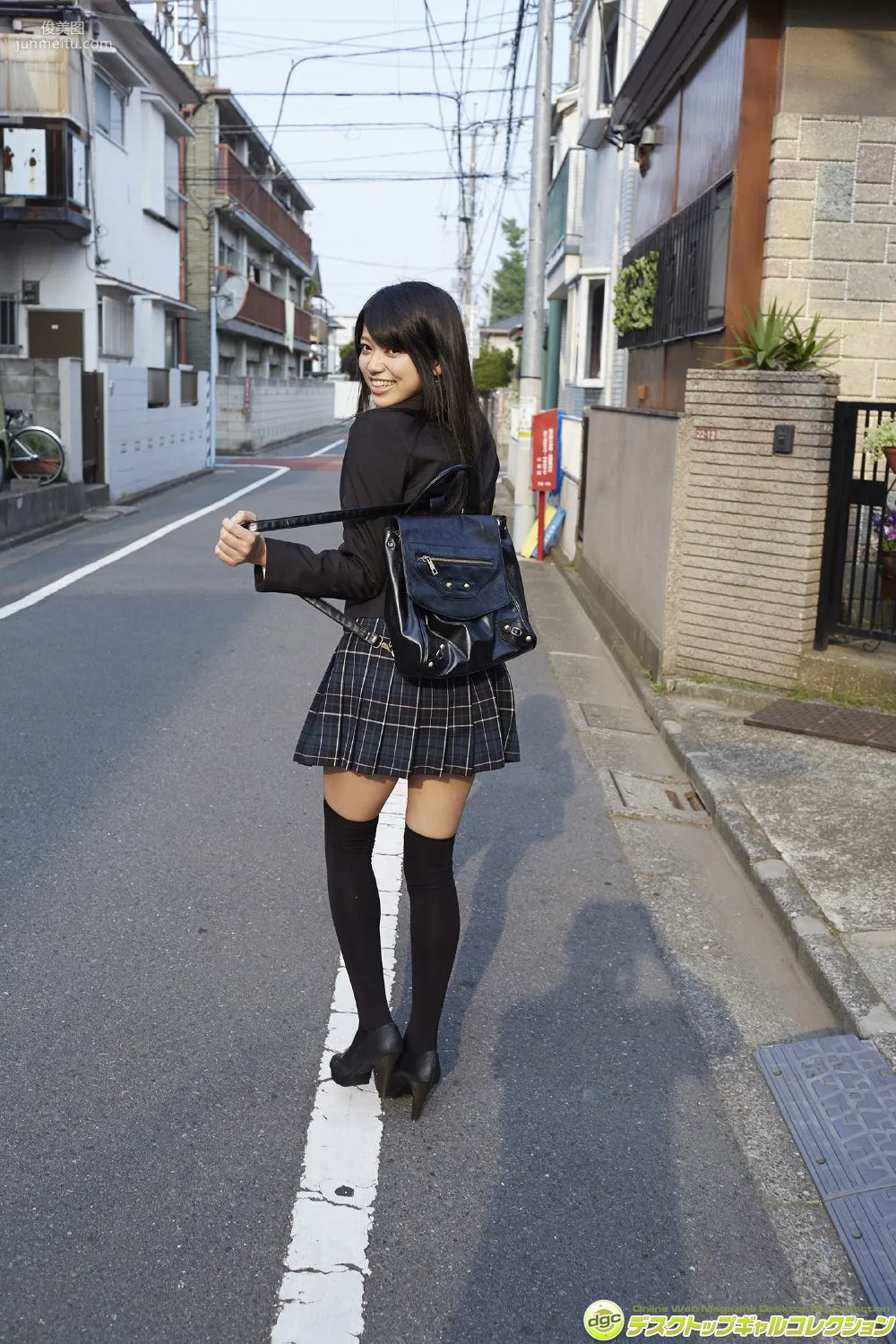 小間千代《迫力のGカップバストとムッチリヒップ!!》写真集 [DGC] NO.1197 2