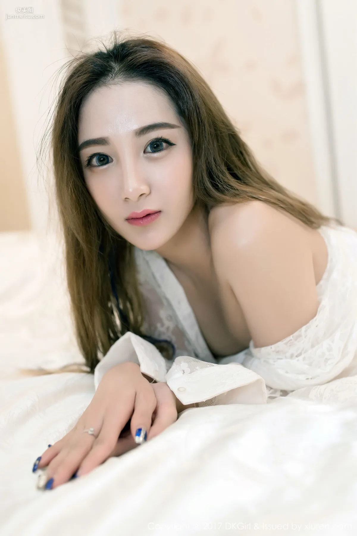 Sugar Liang Ying 'Seductive Nipples, Obsessed with Red Wine Temptation, Sexy Lingerie' [DKGirl] VOL.007 Photo Set photo 37