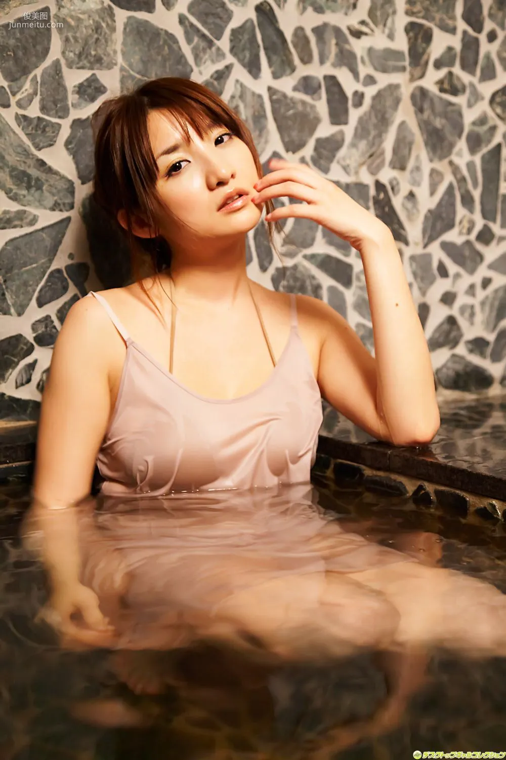 Nana Ozaki, The Erotic Angel with Pure White Big Breasts Who Is Good at Begging Photo Set [DGC] NO.1102 photo 41