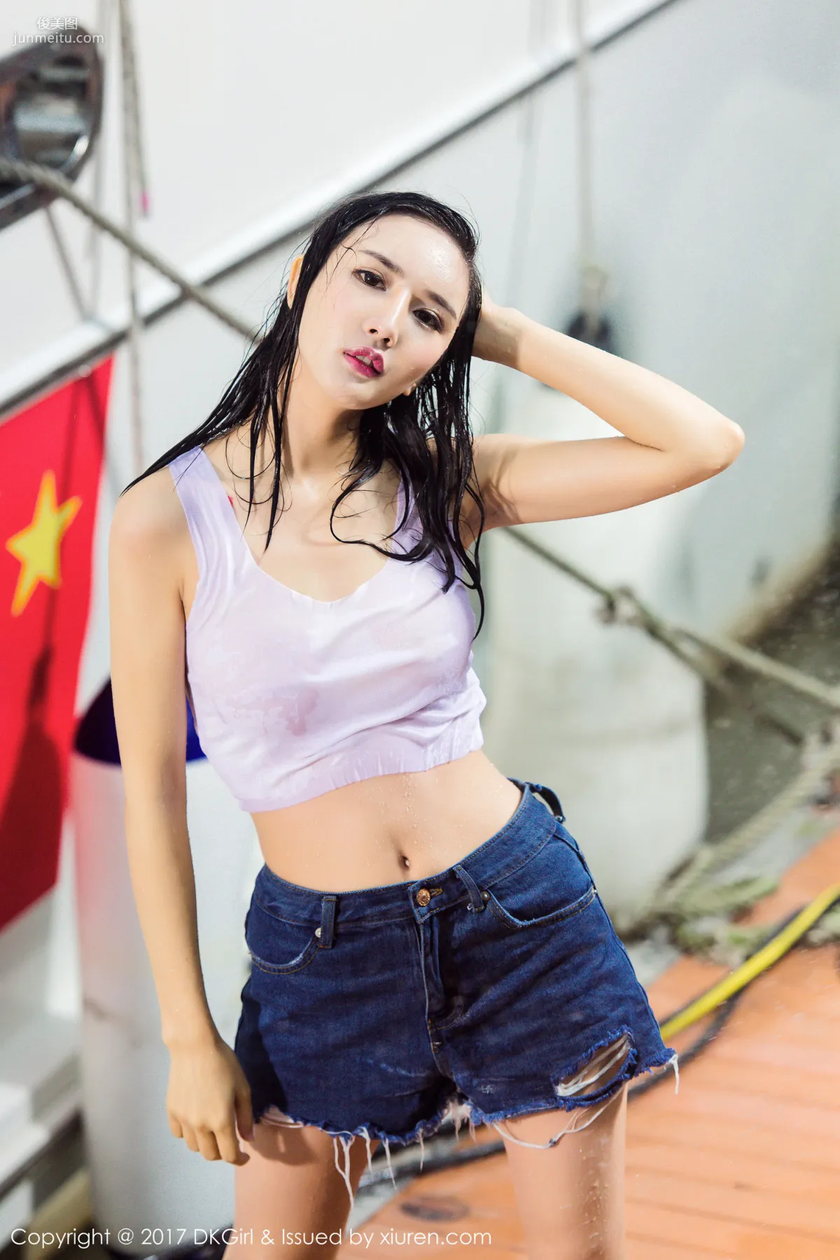 Model Mei Ge, Fresh and Lovely, Beautiful Breasts and Legs, Fashionable and Sexy [DKGirl] VOL.026 Photo Set photo 56