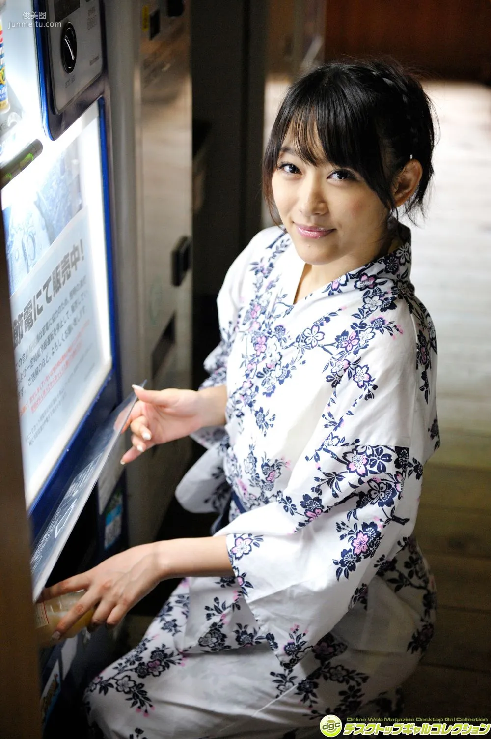 Shou Nishino, Recently, a Veteran Actress Who Often Plays Young Wife Roles! Photo Set [DGC] NO.1189 photo 17