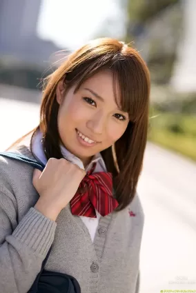 椎名理紗《美巨乳すぎる居酒屋店員が脫いじゃった！》寫真集 [DGC] NO.1104