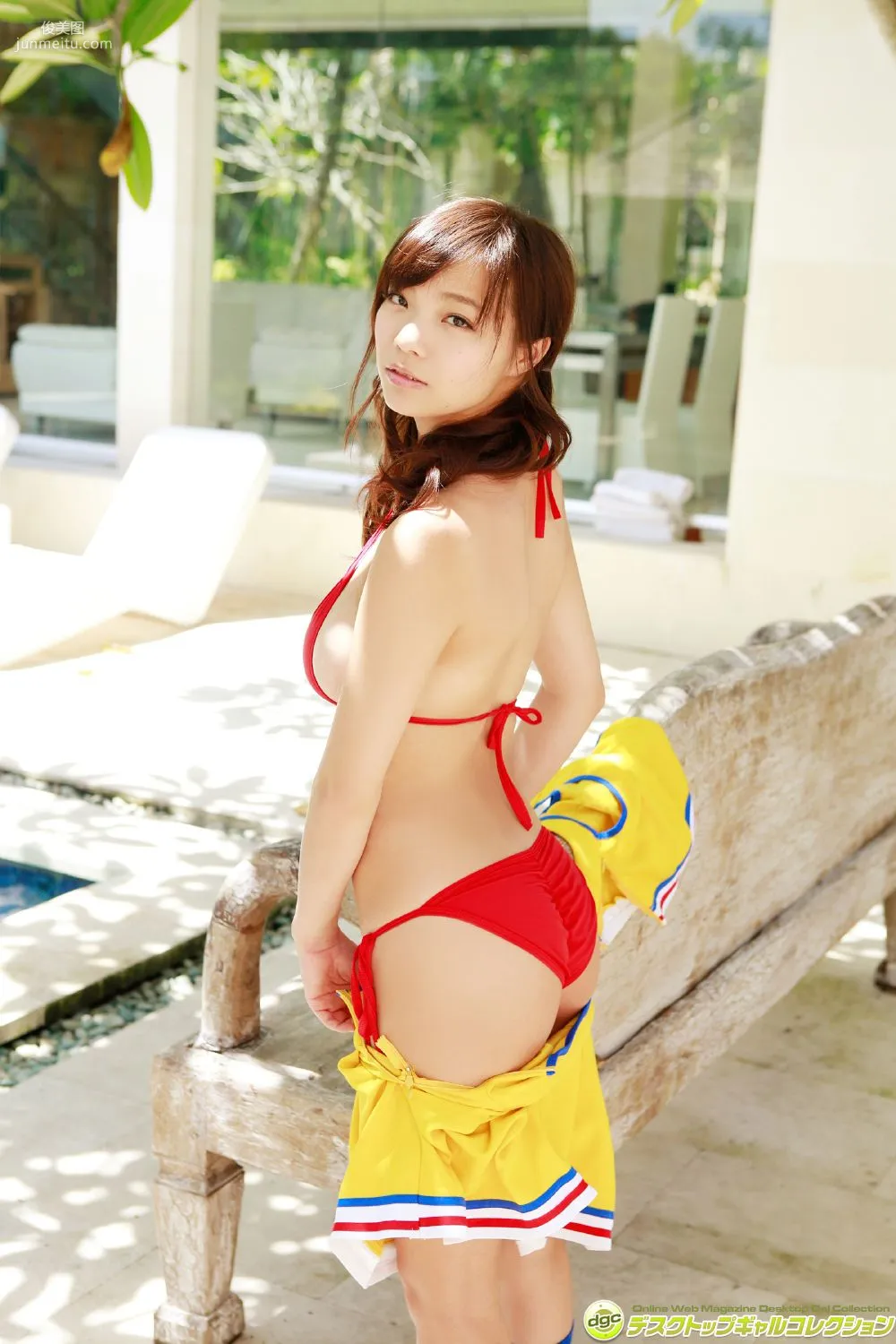鷹羽澪《99センチIカップの超乳で人気上昇中!!》写真集 [DGC] NO.1186 38
