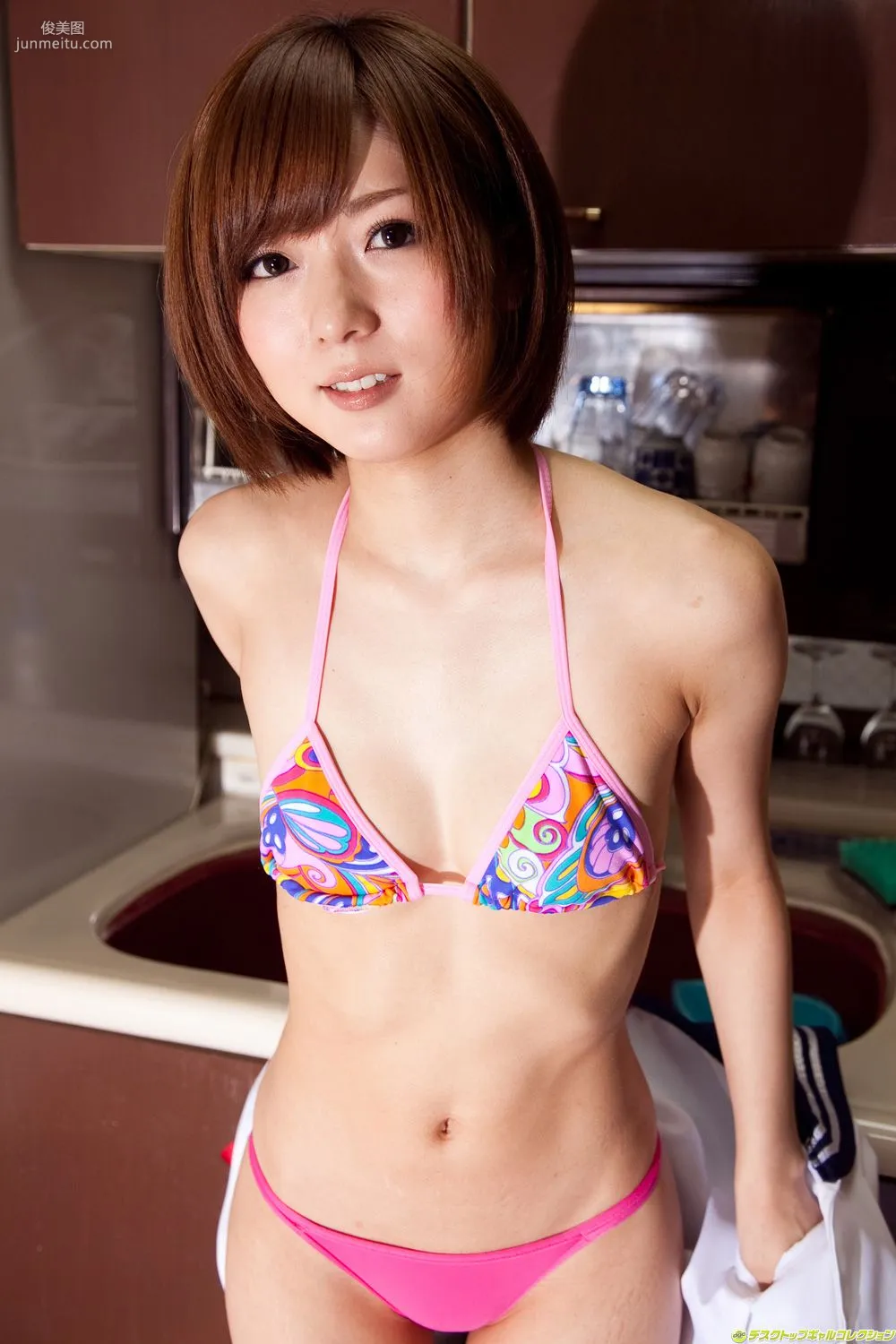 麻倉憂《NO.1癒し美女の妄想幼妻劇場》寫真集 [DGC] NO.1086 26