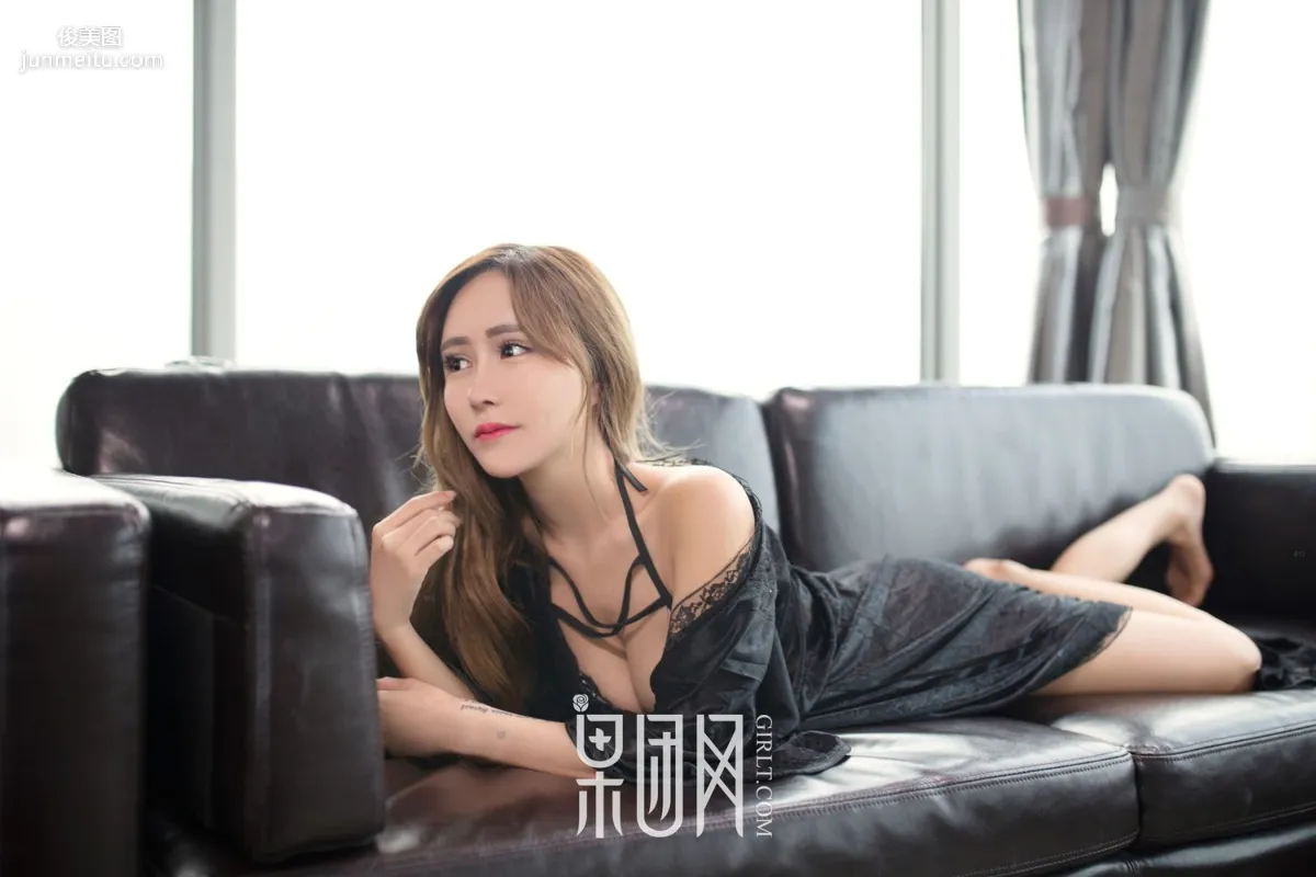 He Mengxi Stacy《Big-Breasted Beauty Plays Uniform Temptation》 [Girlt] No.027 Photo Set photo 44