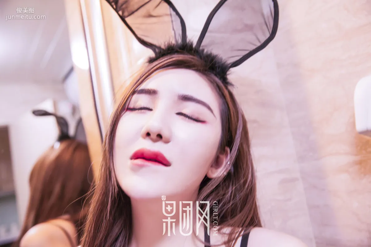 Zhou Xiaowei Real! Big Bust! Bunny Girl Vacuum On [Girlt] No.019 Photo Set photo 24