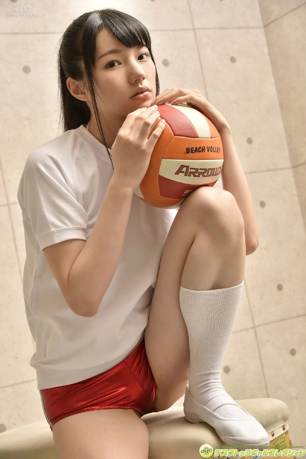 白河優菜《ダンスで鍛えたカラダで大膽ポーズに挑戦!》寫真集 [DGC] NO.1215 76