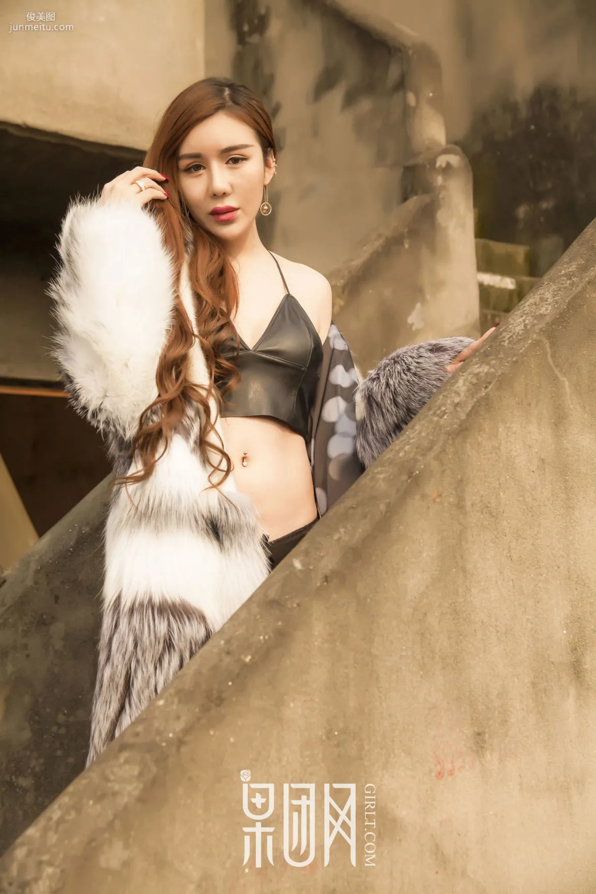 Zhou Xiaowei Real! Big Bust! Bunny Girl Vacuum On [Girlt] No.019 Photo Set photo 8