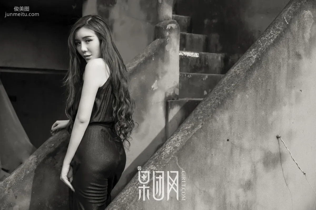 Zhou Xiaowei Real! Big Bust! Bunny Girl Vacuum On [Girlt] No.019 Photo Set photo 34