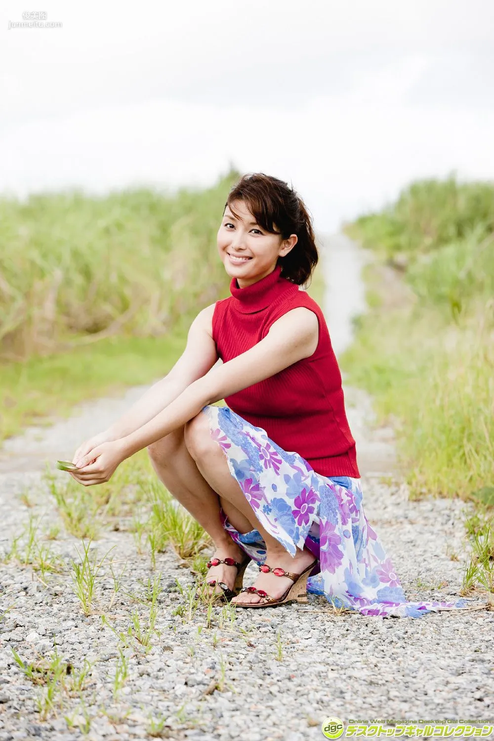 Manami Hashimoto 'A Gravure Idol Whose Bewitching Charm Explodes in Variety Shows and Magazines' Photo Set [DGC] NO.1211 photo 1