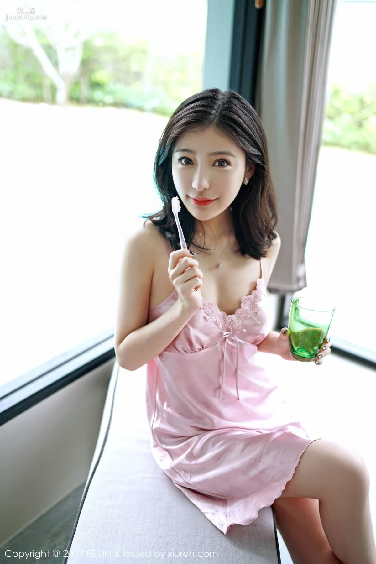Shi Yijia KITTY 'Sleeping Beauty and the Seaside Beautiful Fairy' [FeiLin] VOL.084 Photo Set photo 16