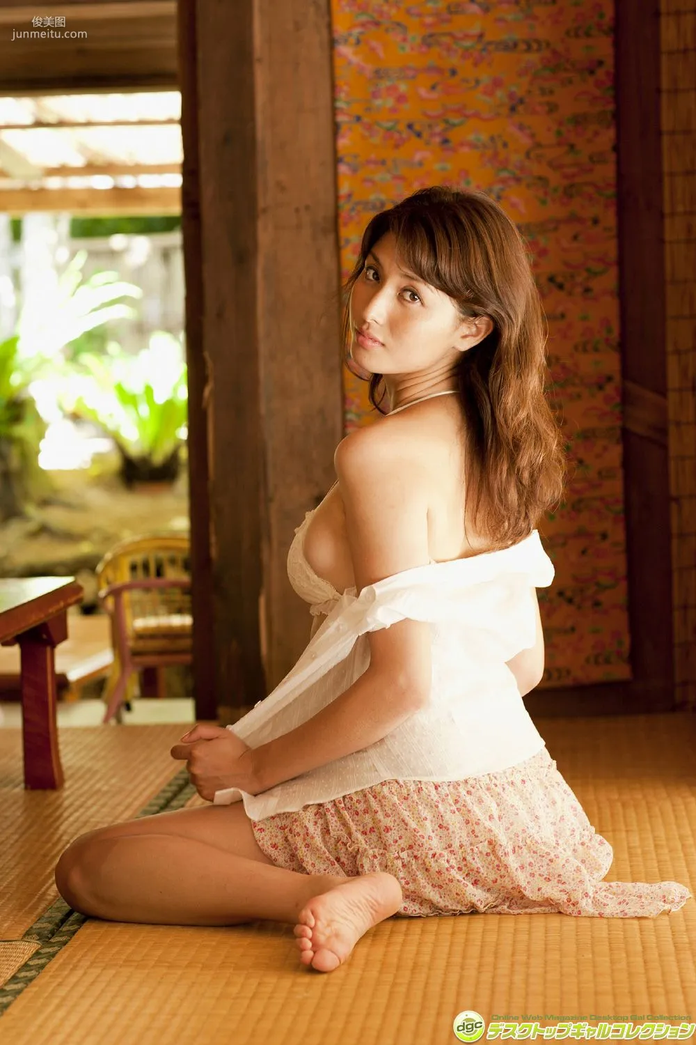 Manami Hashimoto 'A Gravure Idol Whose Bewitching Charm Explodes in Variety Shows and Magazines' Photo Set [DGC] NO.1211 photo 30