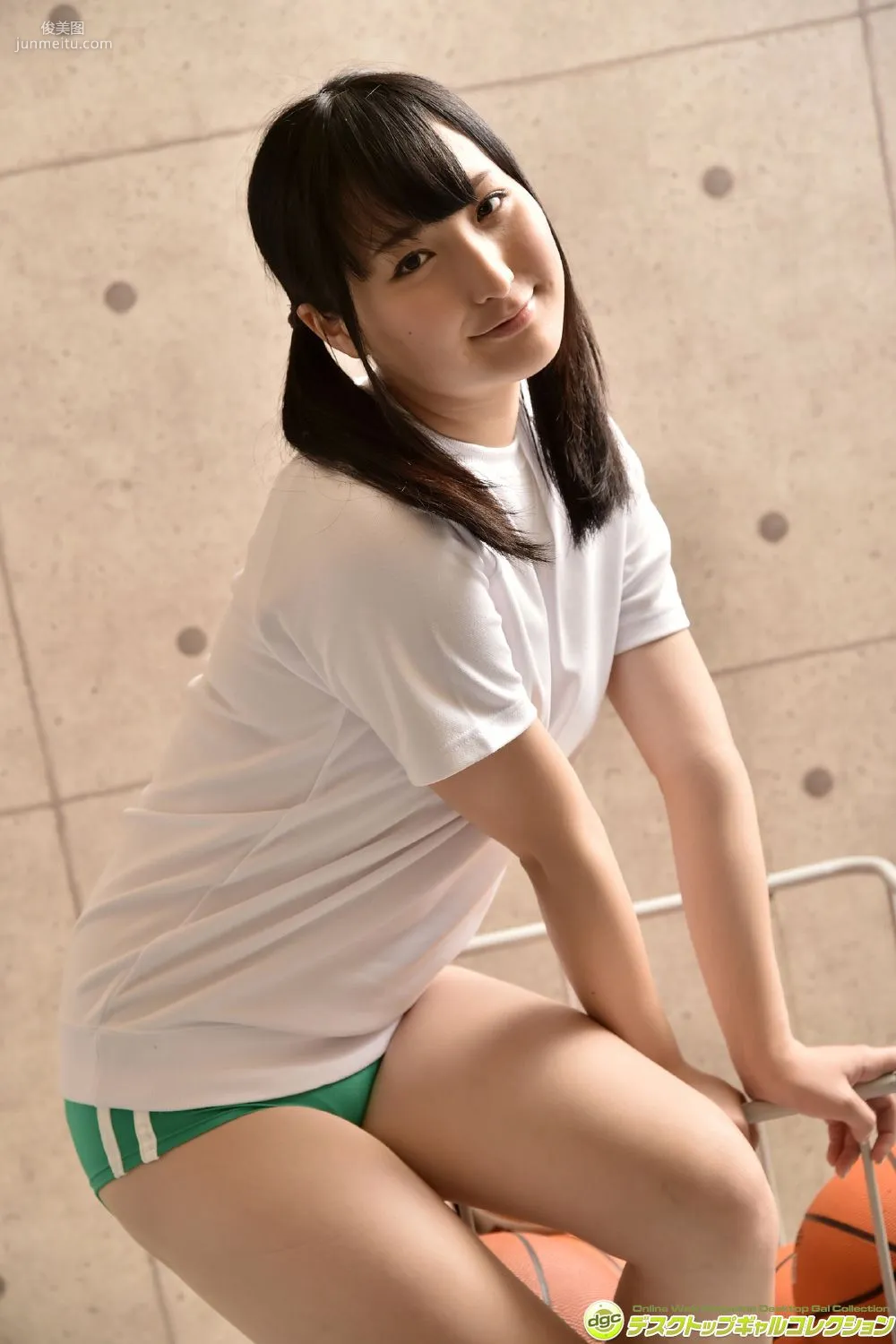 Satoko Hirano Long Black Hair and Translucent Beautiful Skin, an Orthodox Beautiful Girl! Photo Set [DGC] NO.1214 photo 31