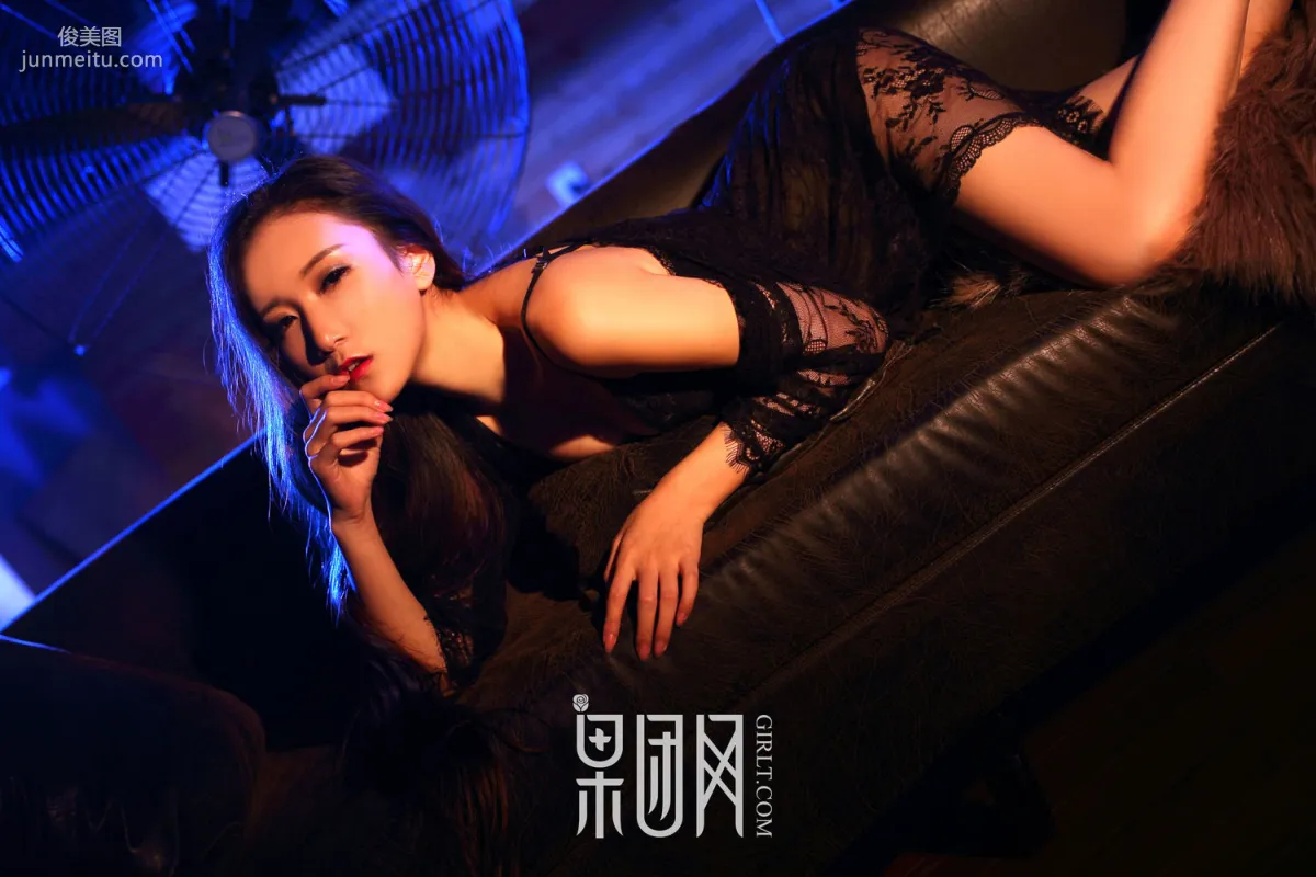 Miss Qi, Small Waist, Nurse Uniform, Curves and Semi-Nude [Girlt] No.007 Photo Set photo 9