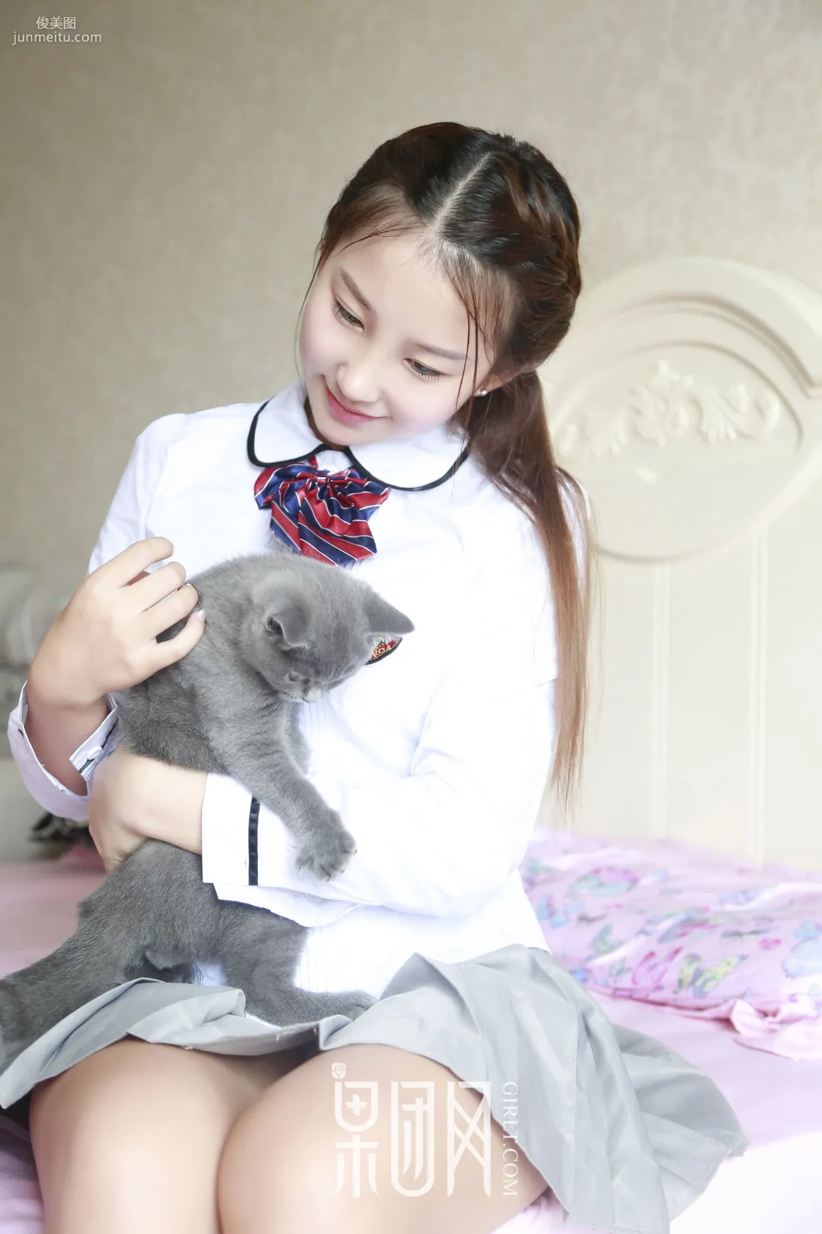 Qi Qi, Student Girl White Stockings Curves Big Bust Uniform [Girlt] No.025 Photo Set photo 33