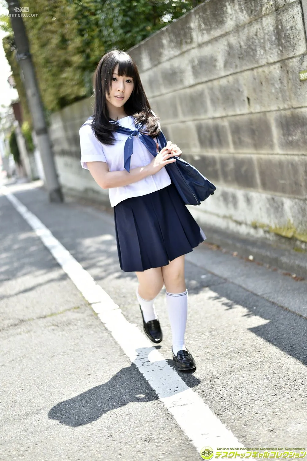 雨宮留菜《小柄な身長とはアンバランスなHカップ!!》写真集 [DGC] NO.1202 1