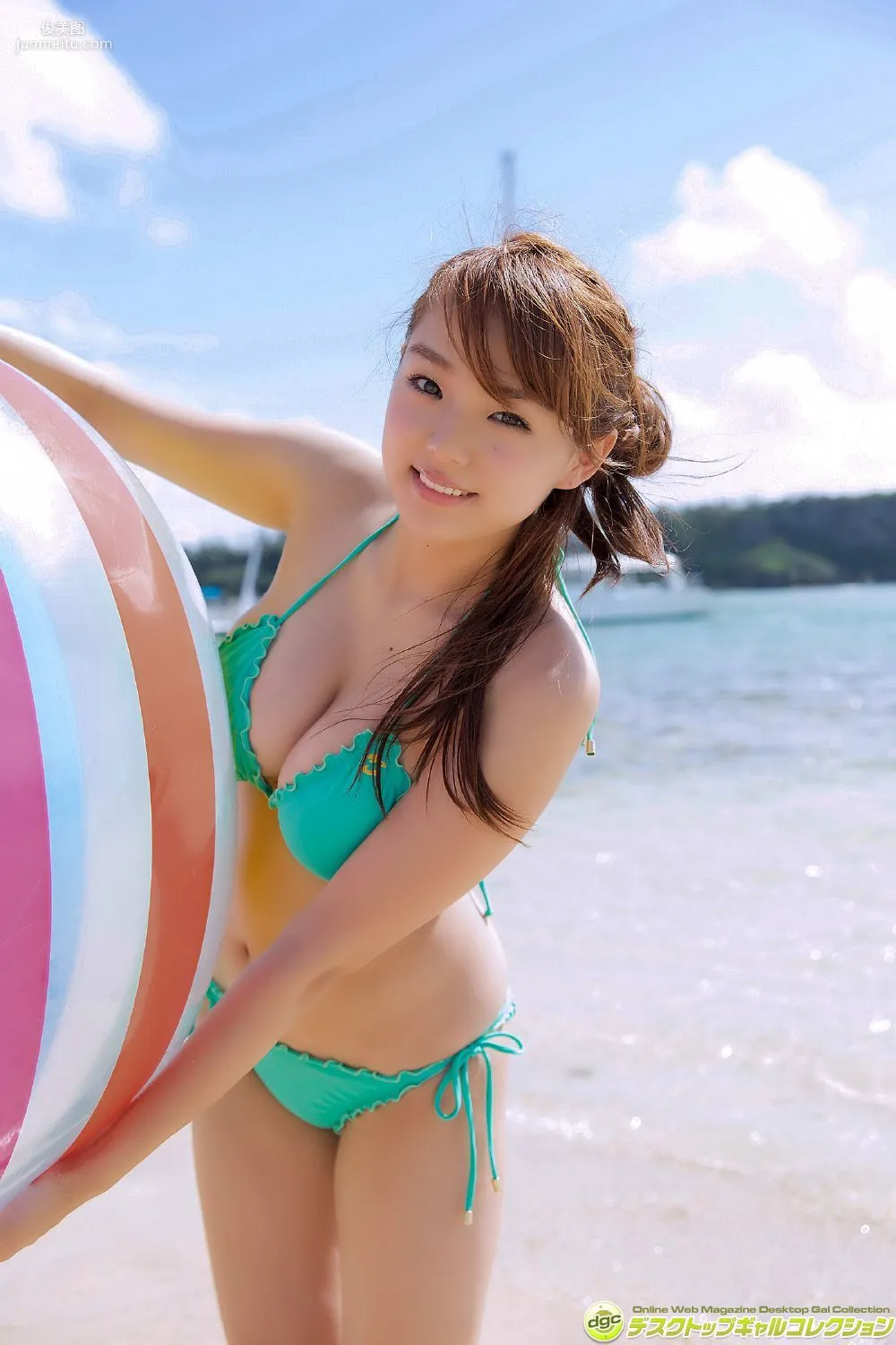 筱崎愛《グラビア不動の地位にある!圧倒的ロリ乳!》寫真集 [DGC] NO.1275 53