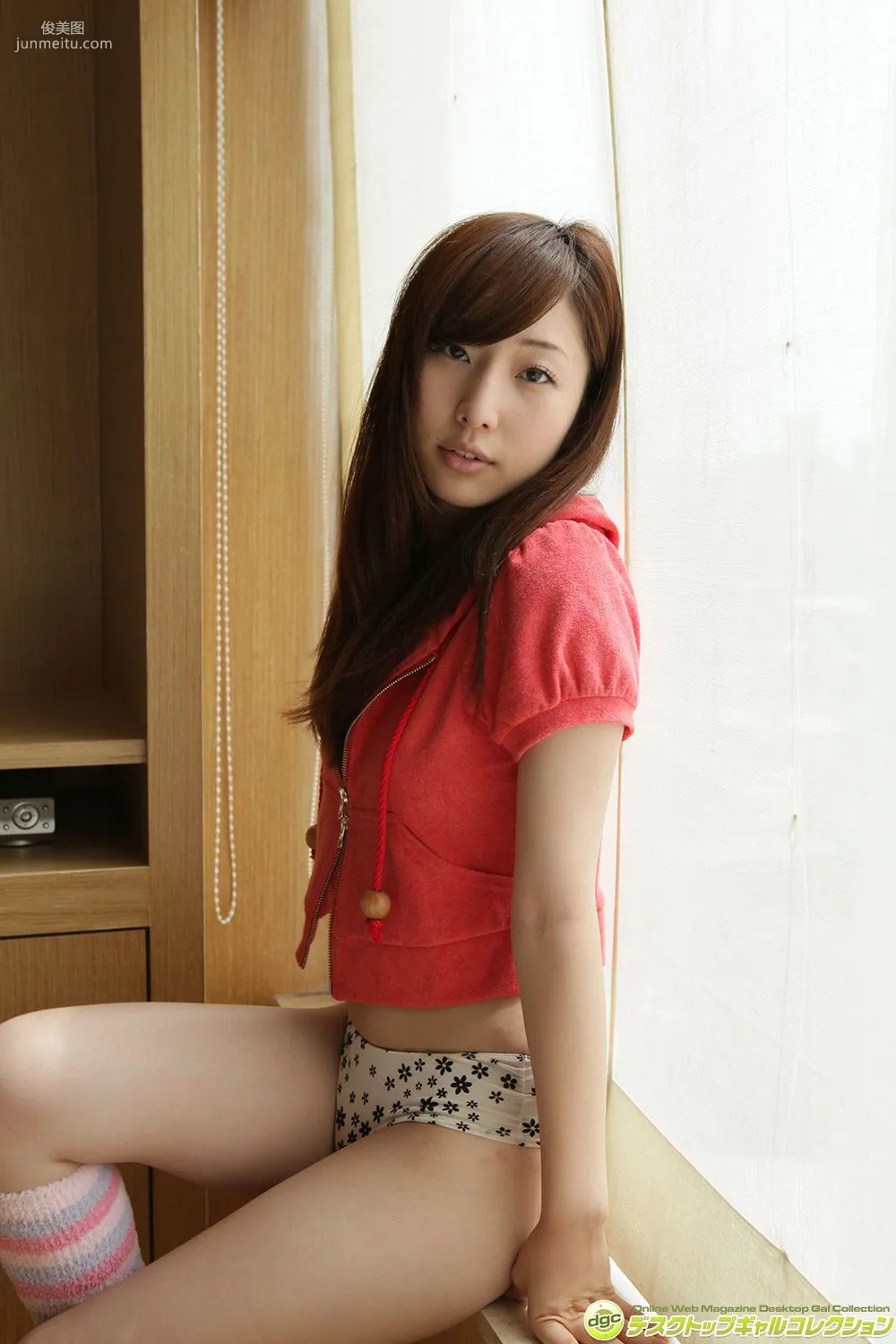 相田あずさ《スレンダーなボディと魅惑的バストが眩しい》写真集 [DGC] NO.1277 2
