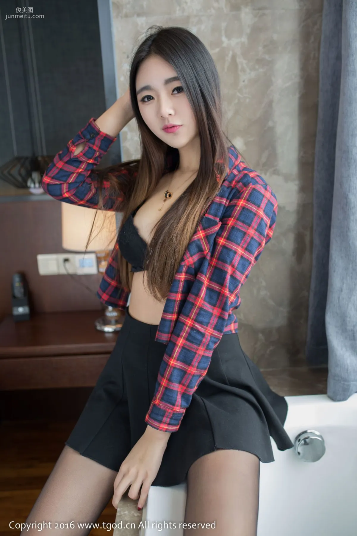 可樂Vicky《甜心蘿莉 純情少女、滿滿都是欲望》 [推女神TGOD] 寫真集 2