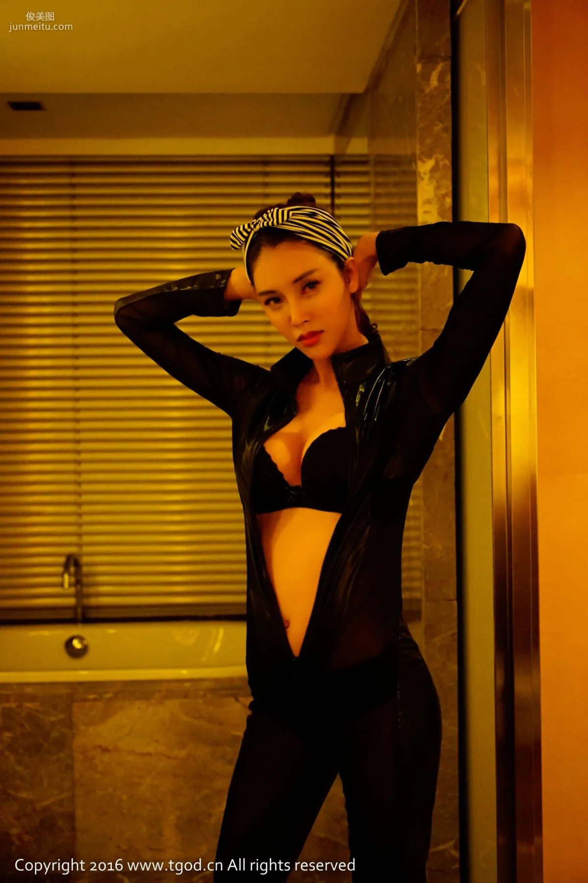Summer, Wandering Between Wild and Pure, Vitality Goddess [TGOD] Photo Set photo 25