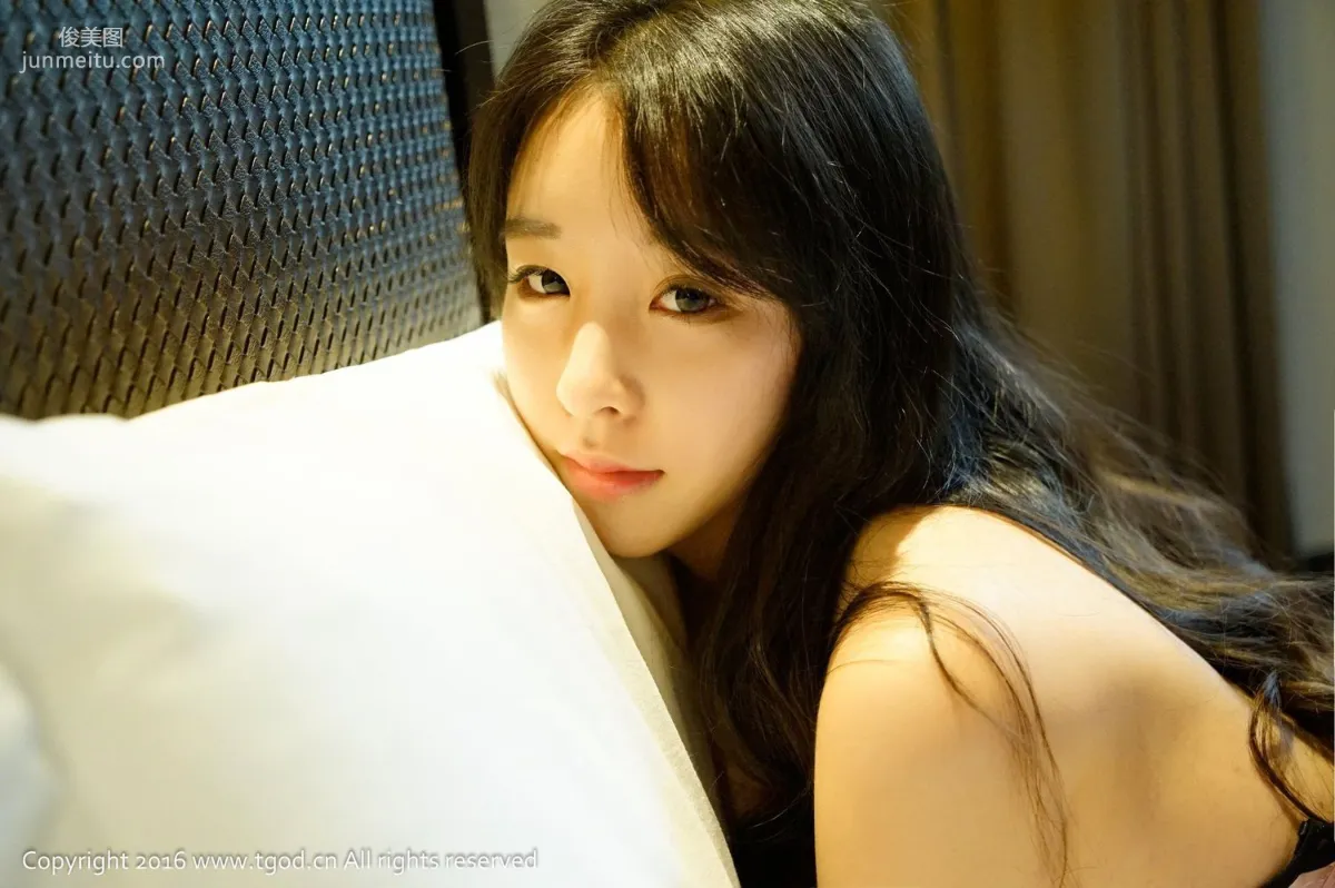 Zixuan Crystal, Pure and Hot Good Girl [TGOD] Photo Set photo 24