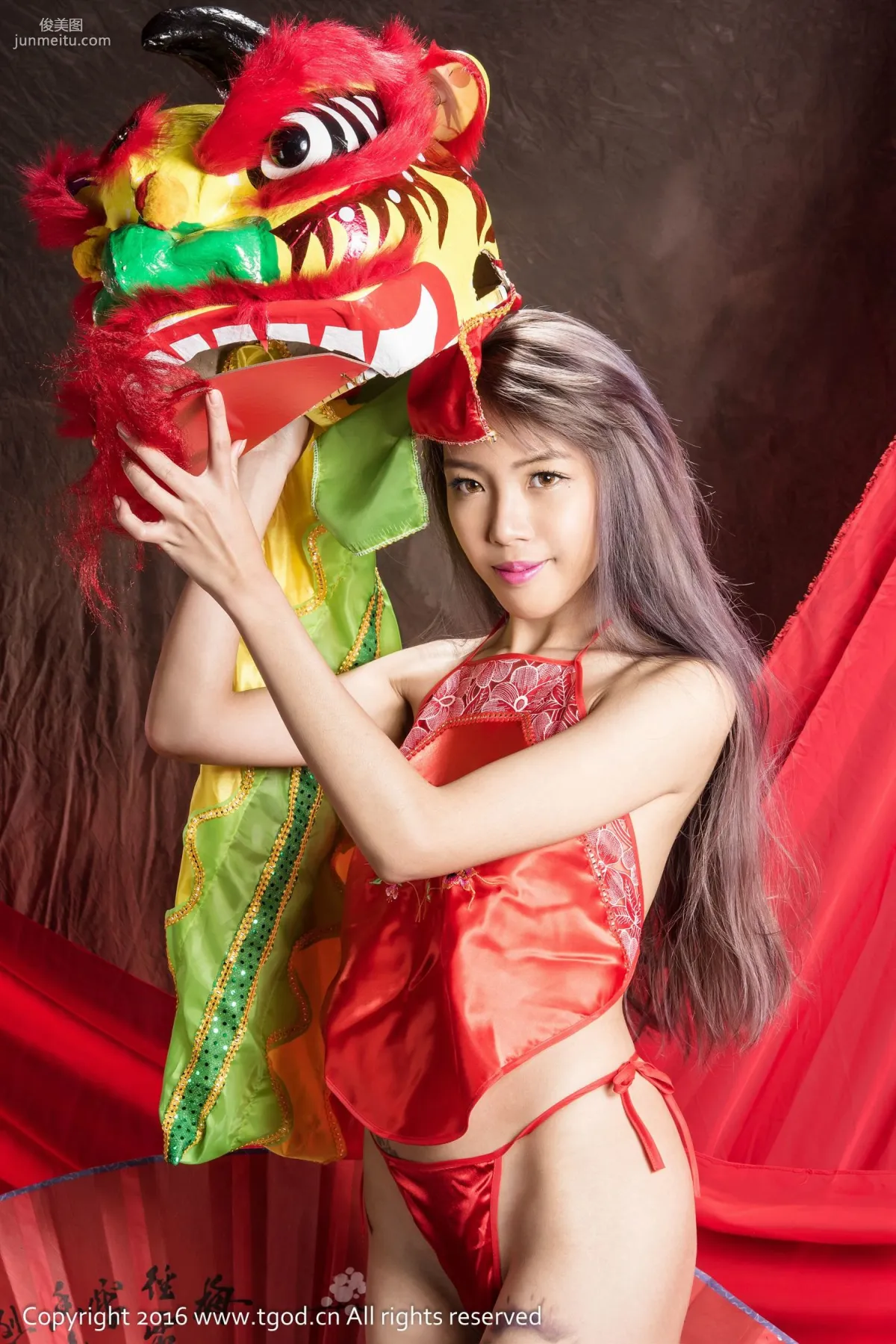 喵喵哒《紅包誘惑 單車女孩》 [推女神TGOD] 寫真集 32