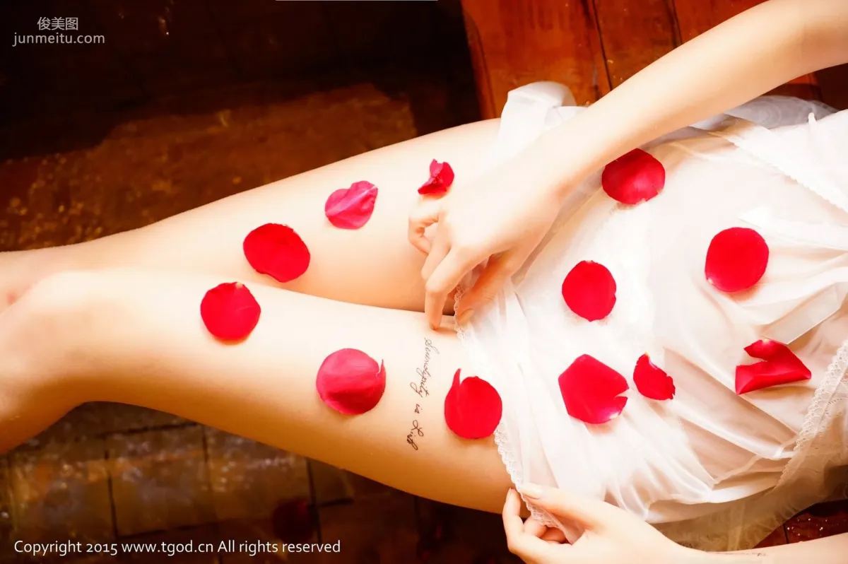Deng Xue: TGOD photo 39