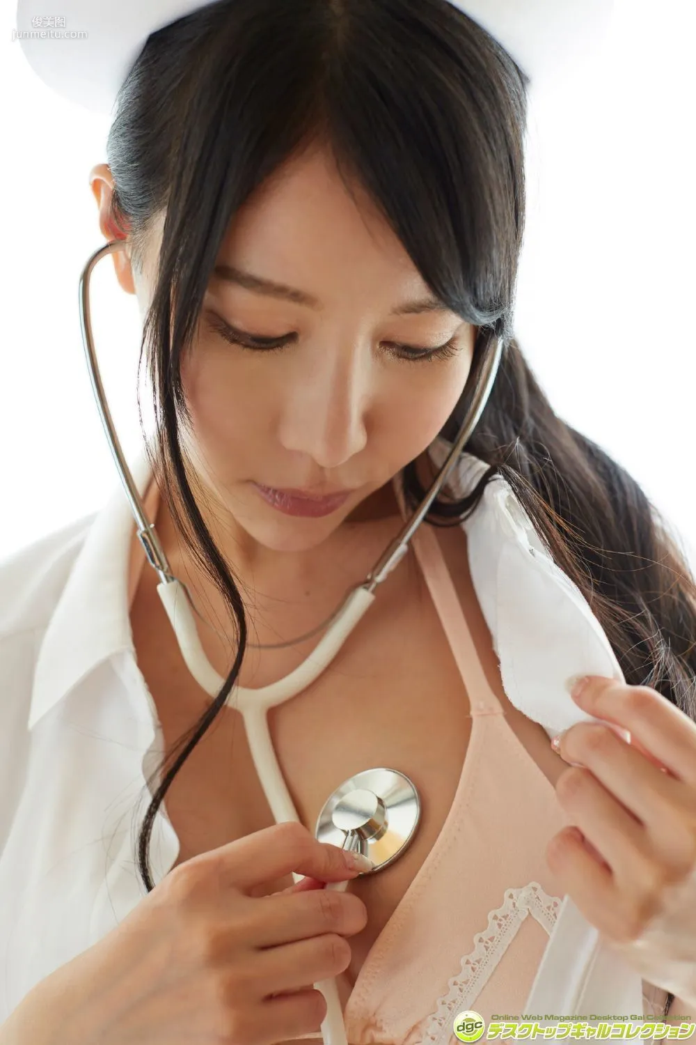 Hana Aoi 'A Gravure Idol Proud of Her G-Cup Big Bust and Stunning Waist' Photo Set [DGC] NO.1282 photo 26