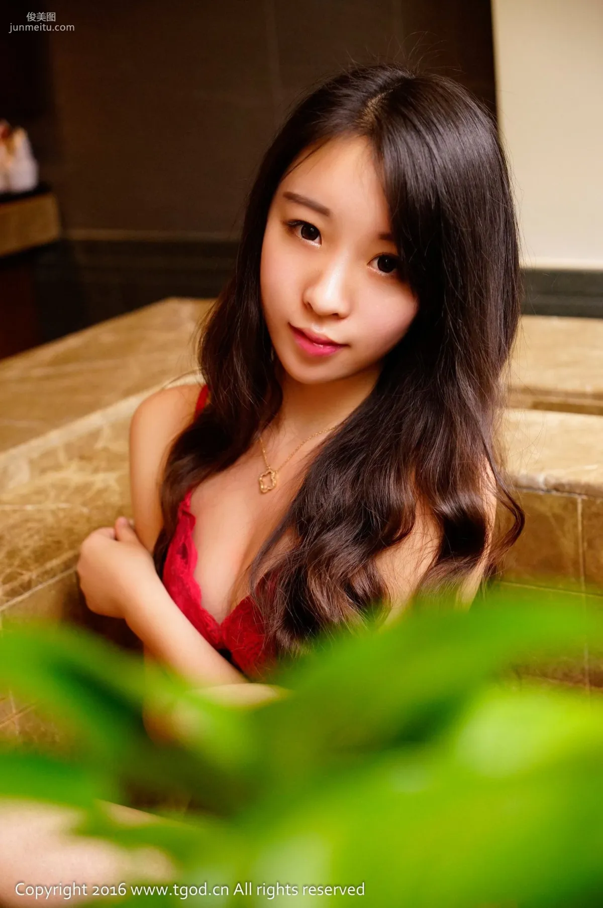 Zixuan Crystal, Pure and Hot Good Girl [TGOD] Photo Set photo 33