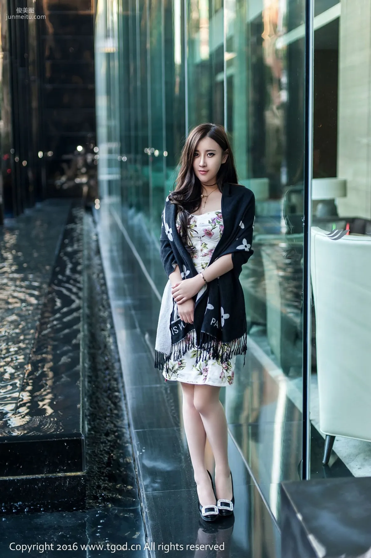 Wang Wanyou, The Face of a Jade Girl with a Big Bust, Urban Allure [TGOD] Photo Set photo 24